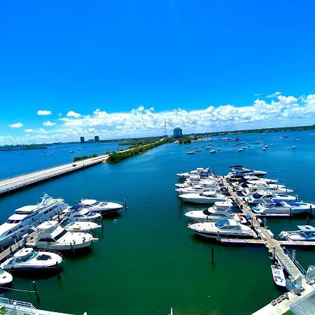 Premium Modern Waterfront Apartment With Miami Skyline View On The Bay 5 Mins Drive To Miami Beach With Free Parking Exteriér fotografie