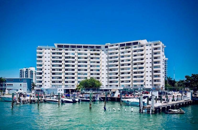 Premium Modern Waterfront Apartment With Miami Skyline View On The Bay 5 Mins Drive To Miami Beach With Free Parking Exteriér fotografie